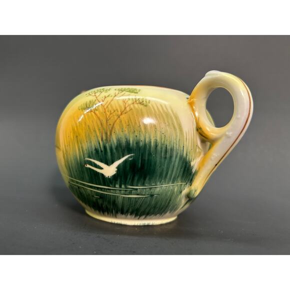 Takito Porcelain Creamer with Swan, Hand Painted - Vintage Midcentury Japan - Picture 5 of 5